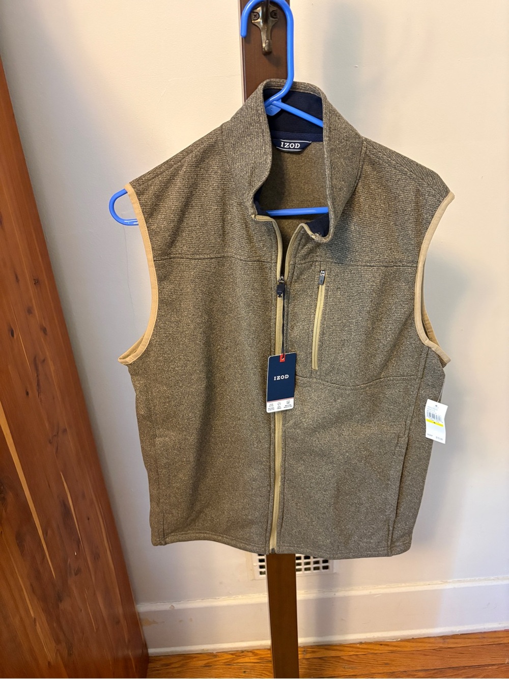 NWT Izod Fleece Vest M